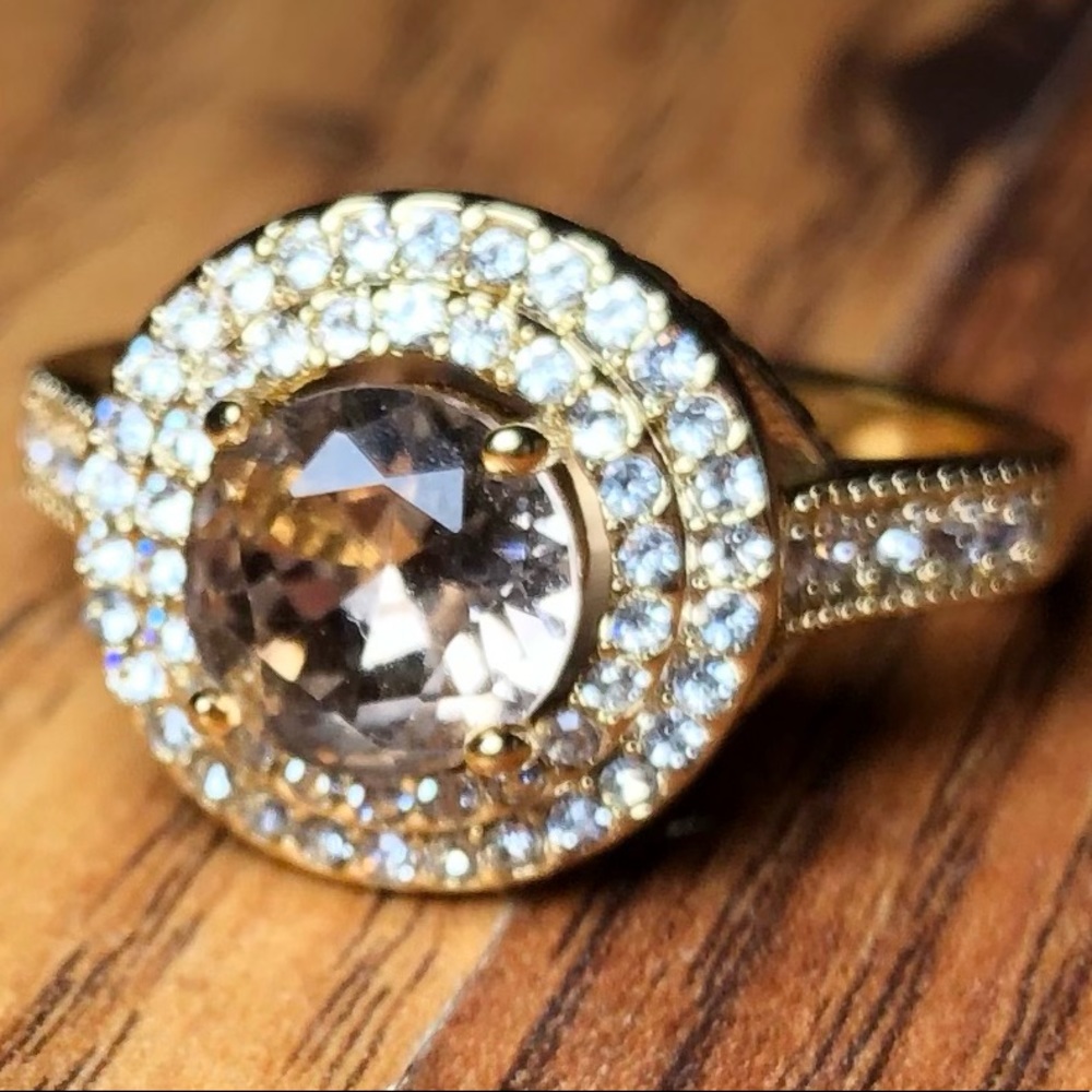 Gold-tone CZ / Yellow center-stone Cocktail Fashion Ring